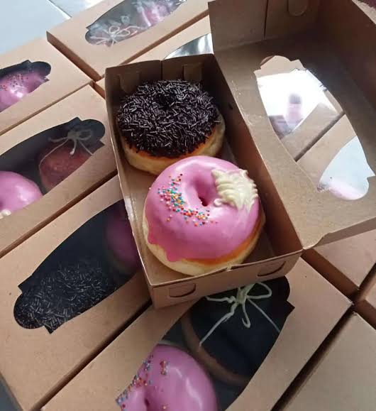 2 Donat Lumayan
